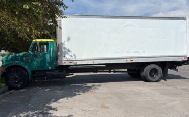 International-4900-diesel-1995-green-4
