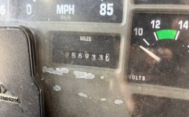 International-4900-diesel-1995-green-7