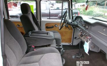 International-Harvester-1100-1963-SUV-6