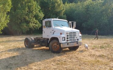 International-Harvester-S2300-1983-1