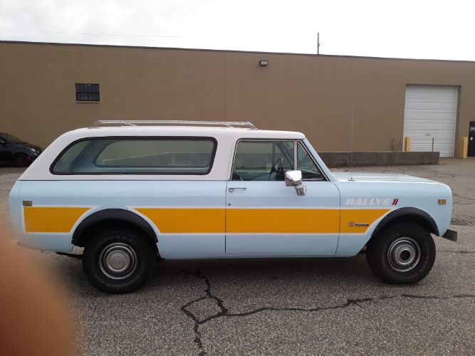 International-Scout-1977-Blue-Tan-10