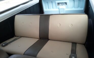 International-Scout-1977-Blue-Tan-2