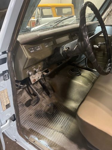 International-Scout-1977-Blue-Tan-22