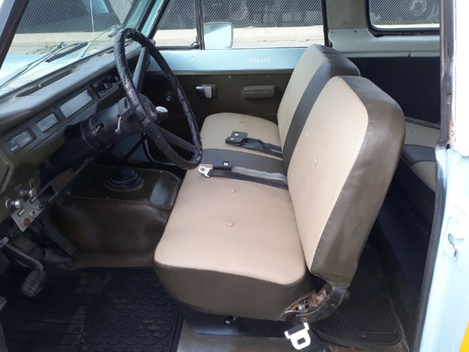 International-Scout-1977-Blue-Tan-26