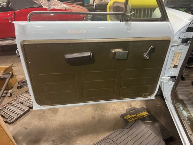 International-Scout-1977-Blue-Tan-27