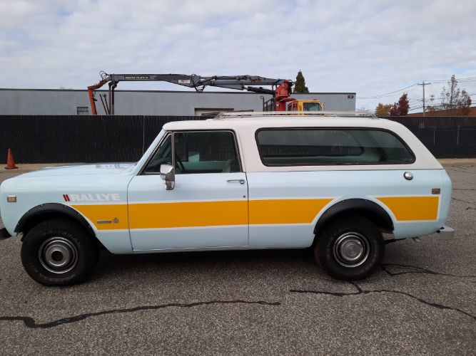 International-Scout-1977-Blue-Tan-5