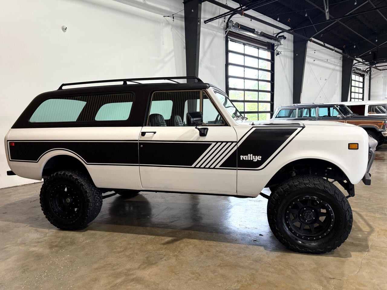 International-Scout-II-1976-SUV-11