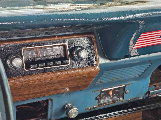 International-Scout-ii-1976-White-Blue-10