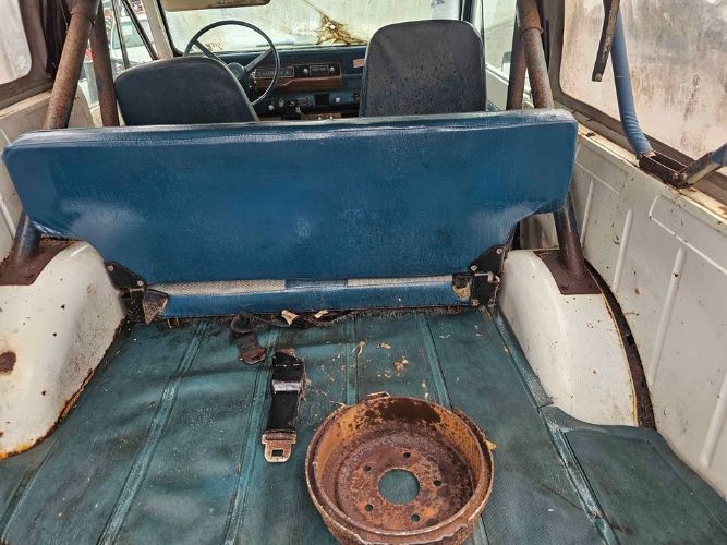 International-Scout-ii-1976-White-Blue-15