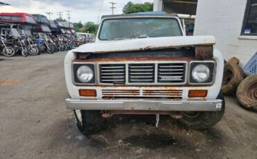 International-Scout-ii-1976-White-Blue-2