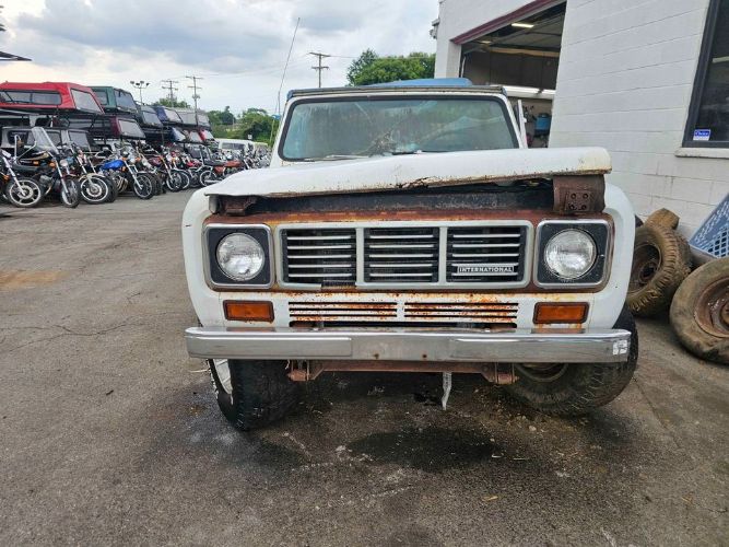 International-Scout-ii-1976-White-Blue-2