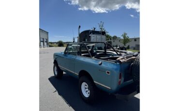 International-harvester-Scout-ii-1972-Blue-Black-and-Blue-14