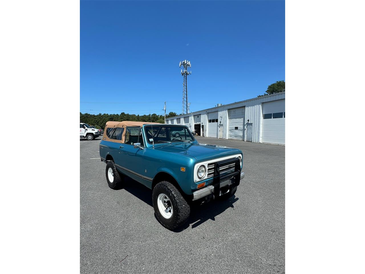 International-harvester-Scout-ii-1972-Blue-Black-and-Blue-16