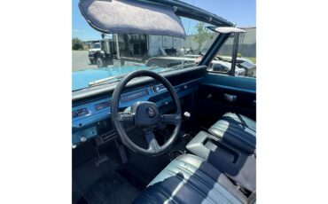 International-harvester-Scout-ii-1972-Blue-Black-and-Blue-2