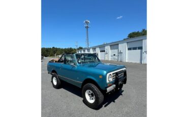 International-harvester-Scout-ii-1972-Blue-Black-and-Blue-3