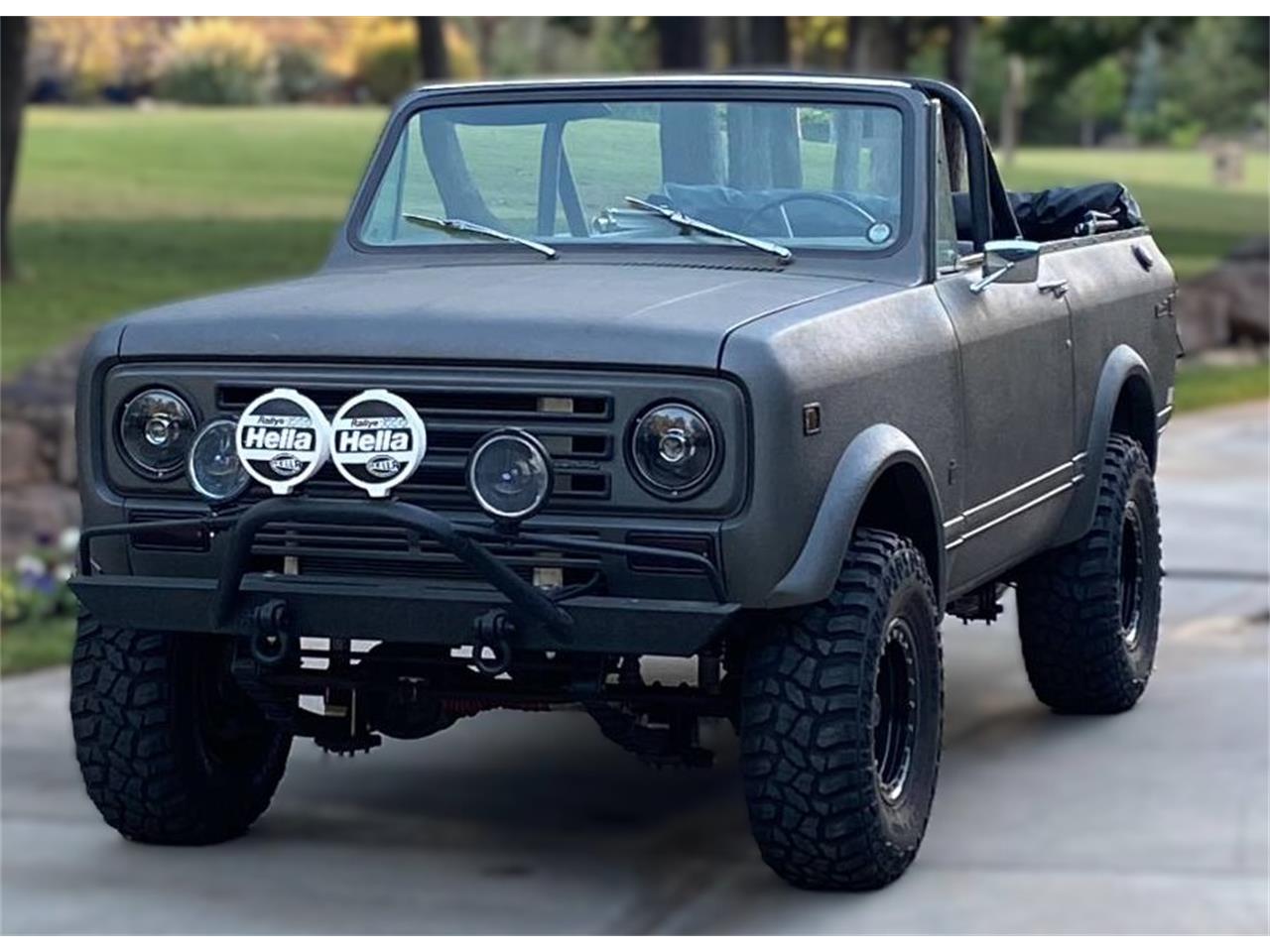 International-harvester-Scout-ii-1972-Grey-GreyBlack-1