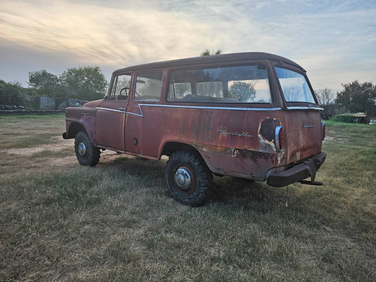 International-harvester-travelall-1960-2