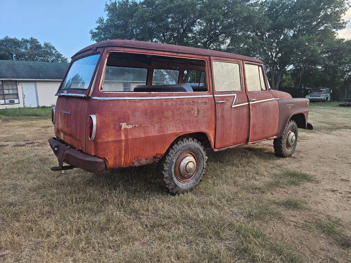 International-harvester-travelall-1960-3