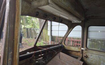 International-metro-short-bread-truck-1950-5