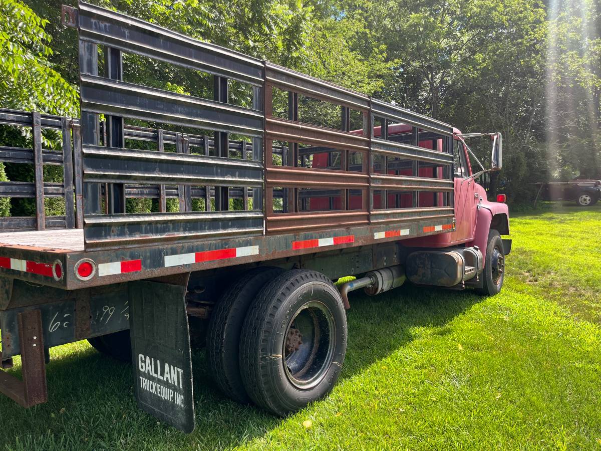 International-s1600-diesel-1989-red-2