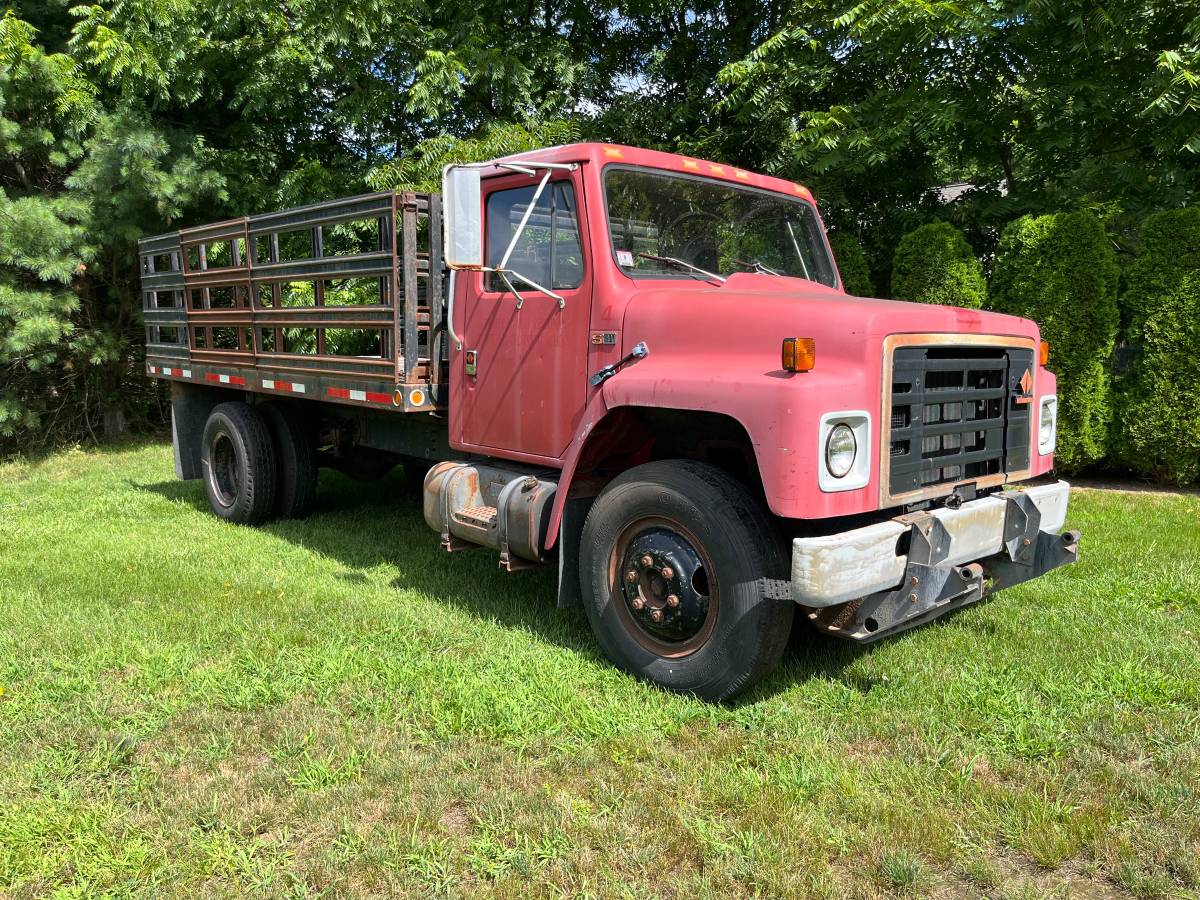 International-s1600-diesel-1989-red