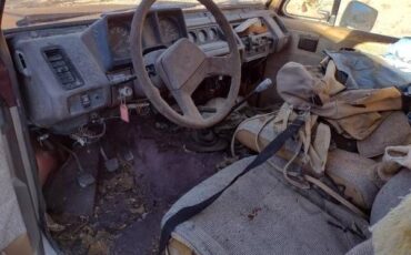 Isuzu-Trooper-1986-1