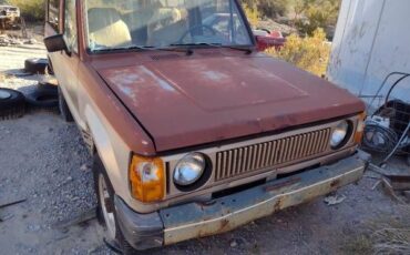Isuzu-Trooper-1986