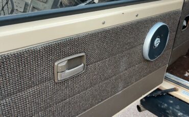 Isuzu-Trooper-1990-11