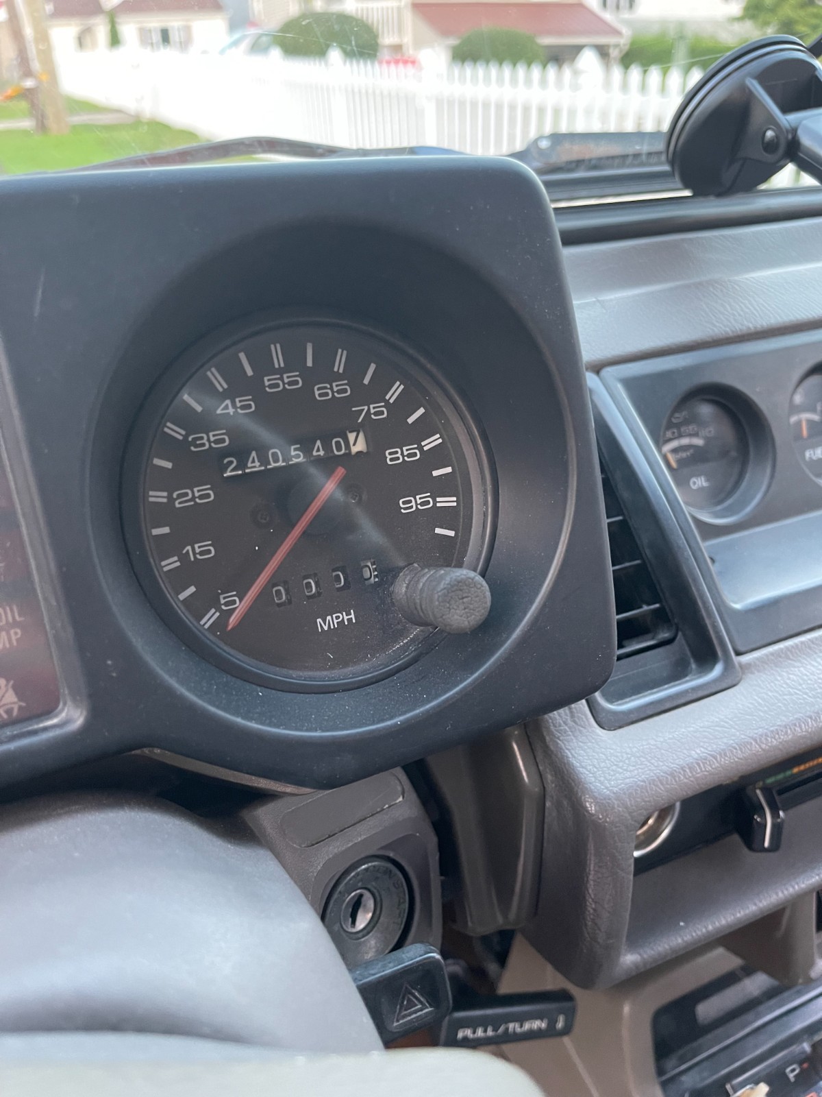 Isuzu-Trooper-1990-5