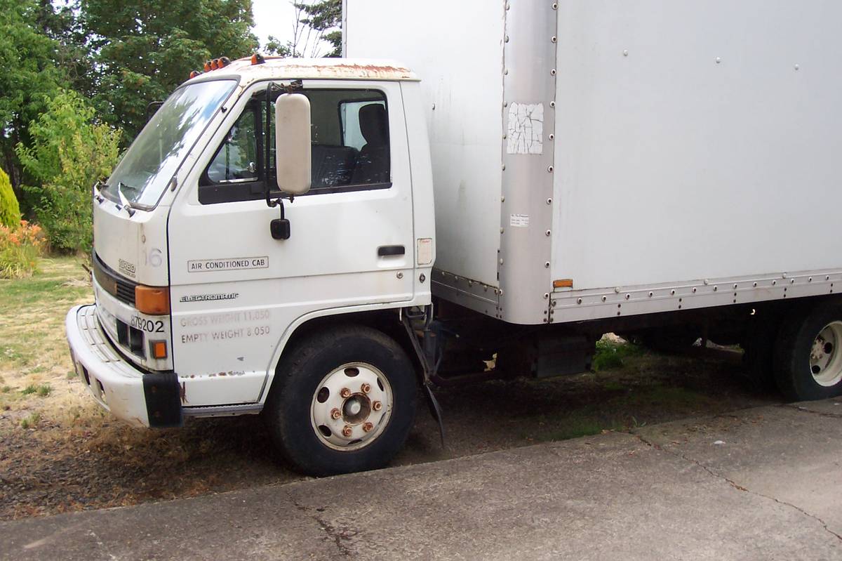 Isuzu-npr-box-truck-diesel-1992-white-4