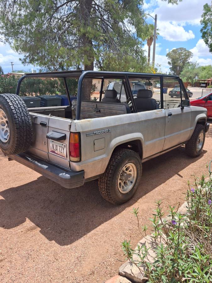 Isuzu-trooper-1987-1