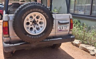 Isuzu-trooper-1987-2