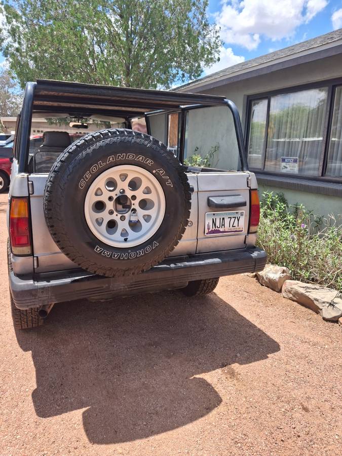Isuzu-trooper-1987-2