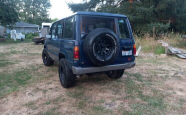 Isuzu-trooper-1989-blue-5