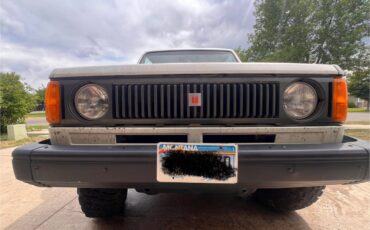Isuzu-trooper-1989-white-6