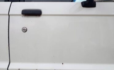 Isuzu-trooper-1989-white-8