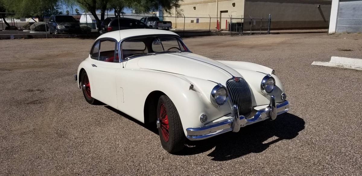 Jaguar-1958-white-3