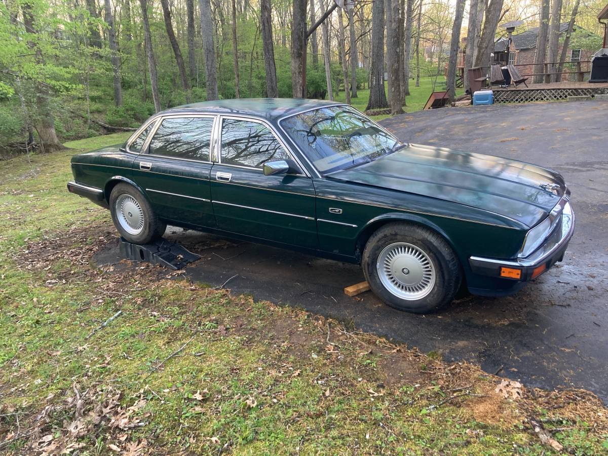 Jaguar-Cj6-1993-green-1