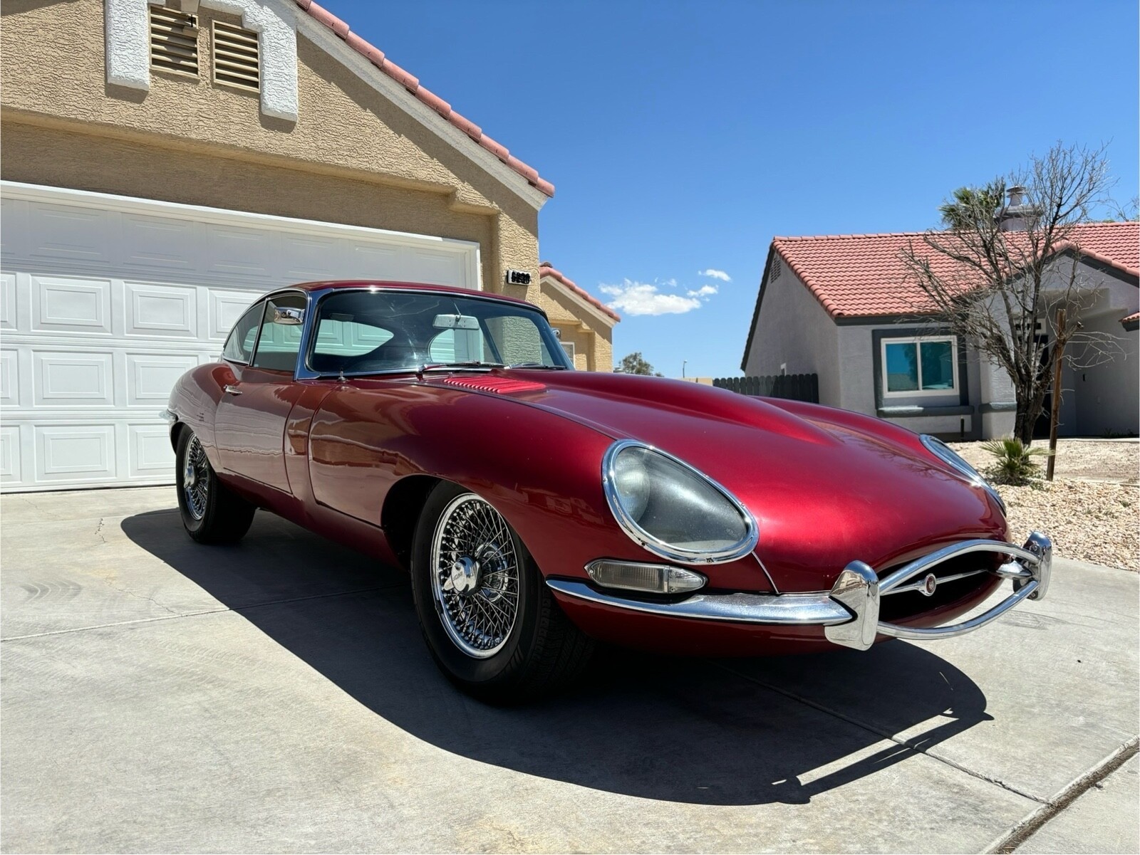 Jaguar-E-Type-1964-Coupe-1