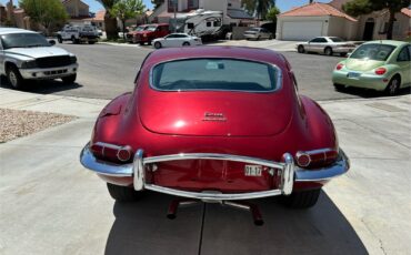 Jaguar-E-Type-1964-Coupe-4