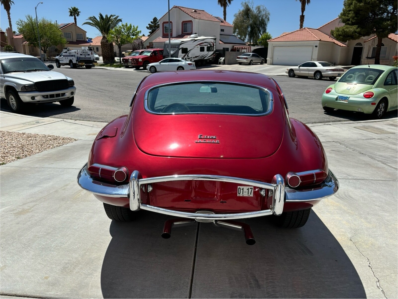 Jaguar-E-Type-1964-Coupe-4