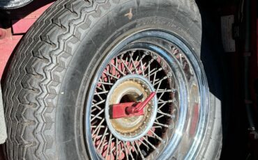 Jaguar-E-Type-1964-Coupe-6