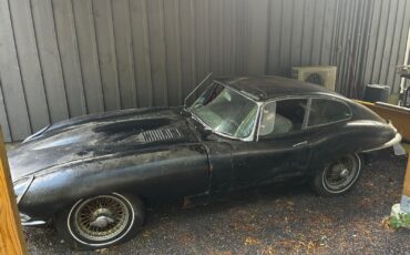 Jaguar-E-Type-1965-1