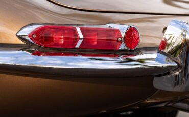 Jaguar-E-Type-1967-Convertible-13