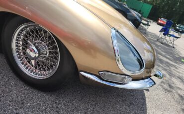 Jaguar-E-Type-1967-Convertible-37