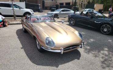 Jaguar-E-Type-1967-Convertible-38