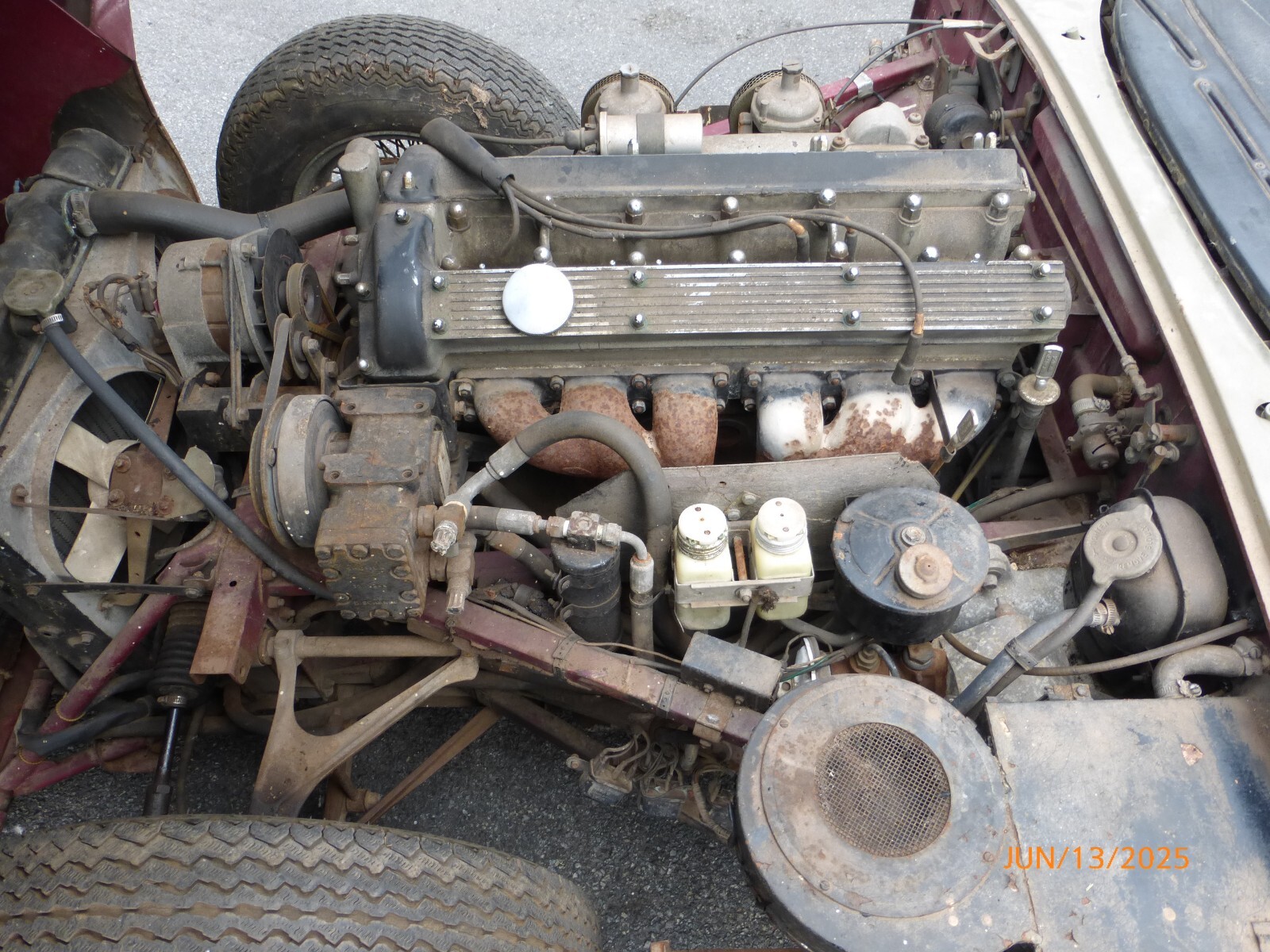 Jaguar-E-Type-1969-18