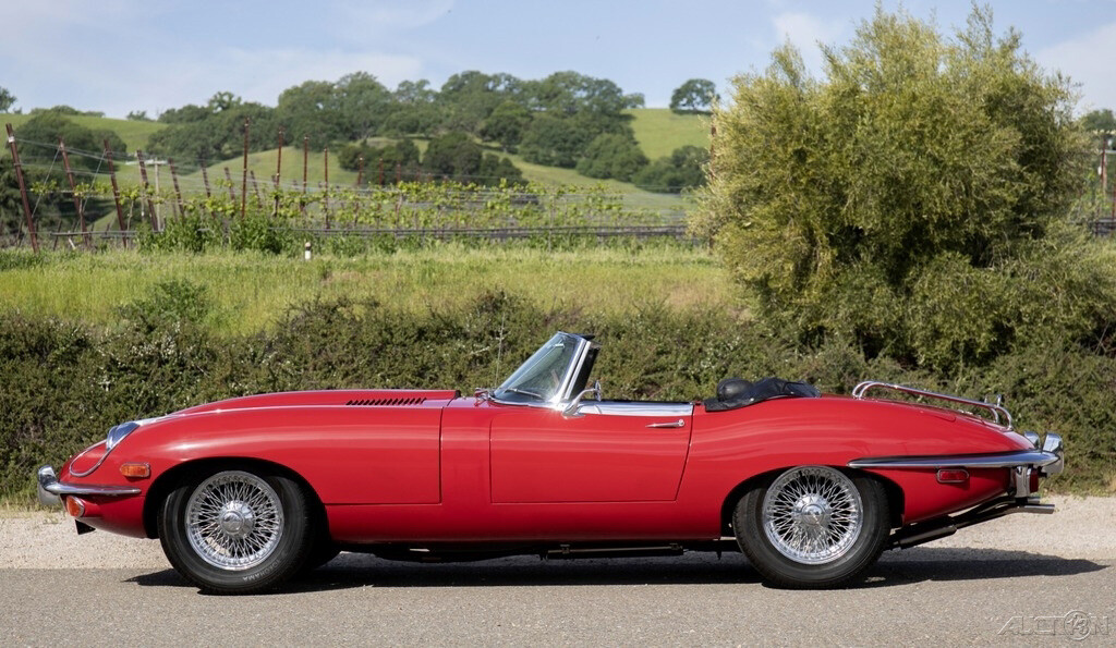 Jaguar-E-Type-1969-Convertible-1