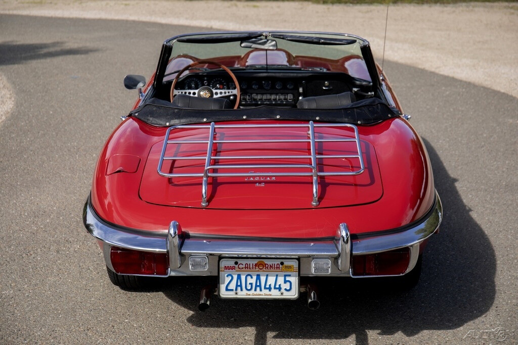 Jaguar-E-Type-1969-Convertible-3