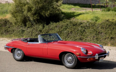 Jaguar-E-Type-1969-Convertible-6